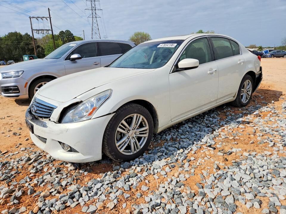 2013 INFINITI G37
