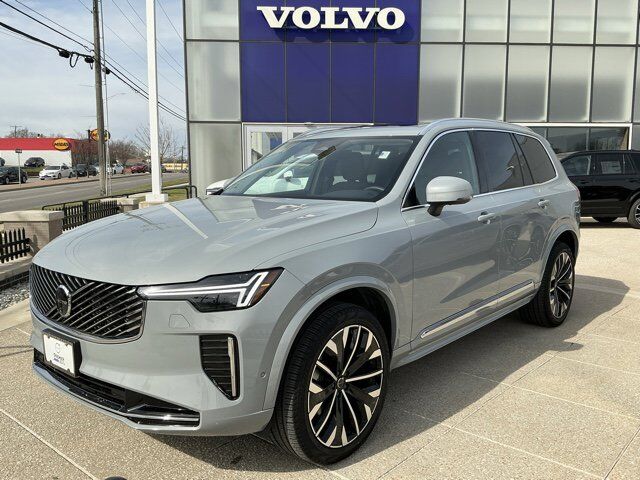 2025 VOLVO XC90