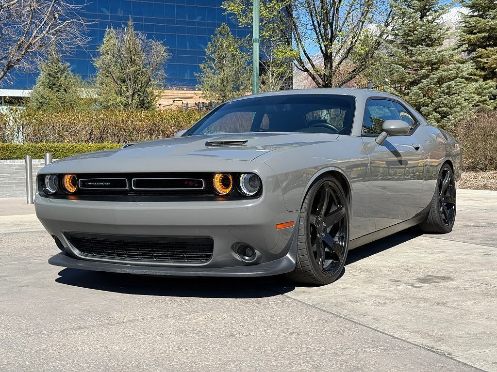 2017 DODGE Challenger