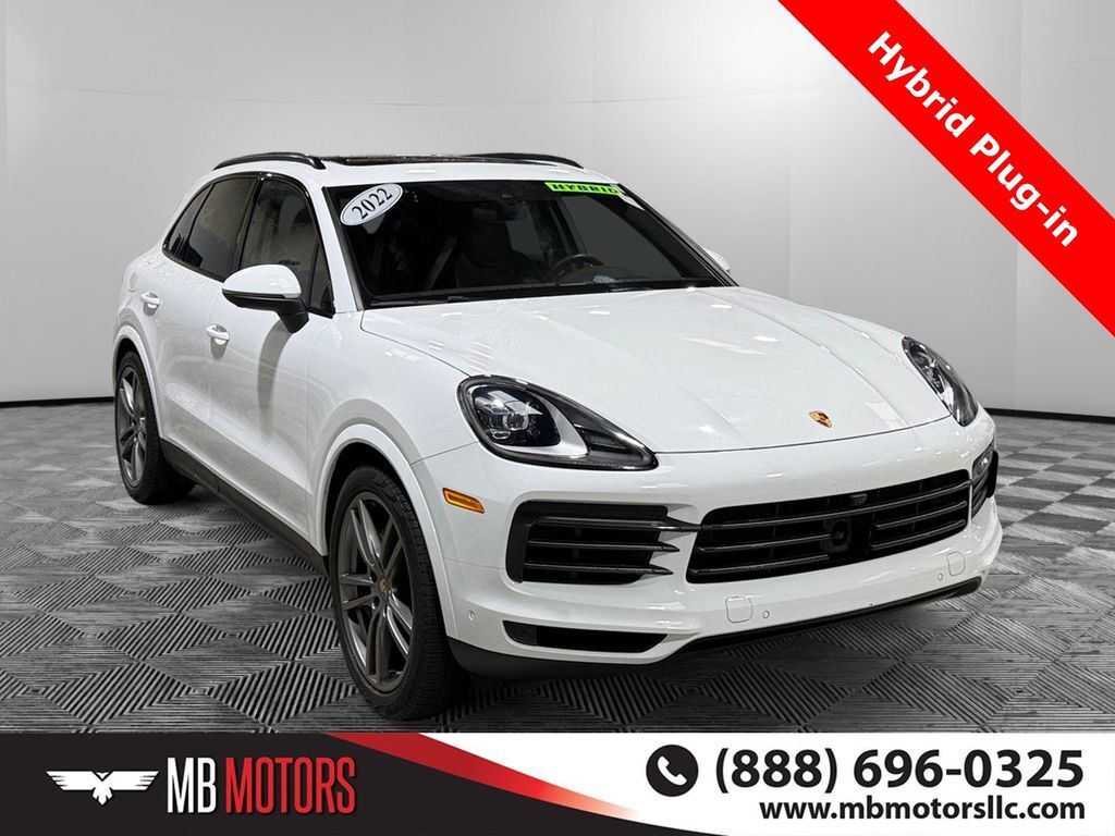 2022 PORSCHE Cayenne