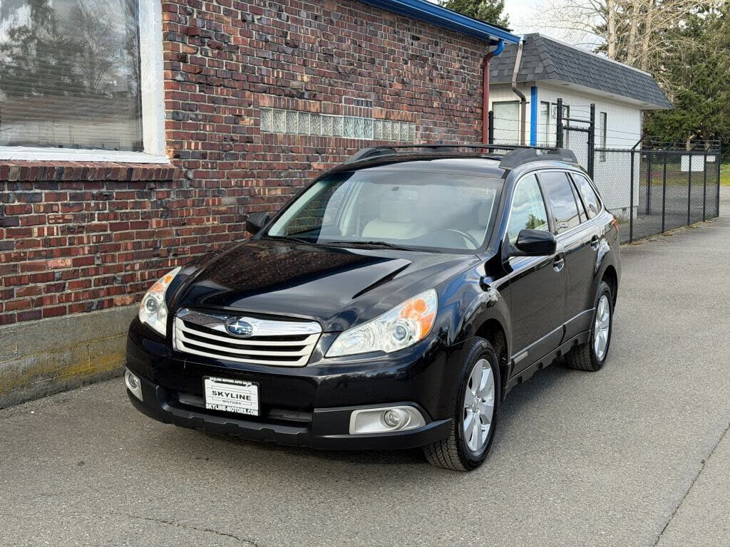 2011 SUBARU Outback