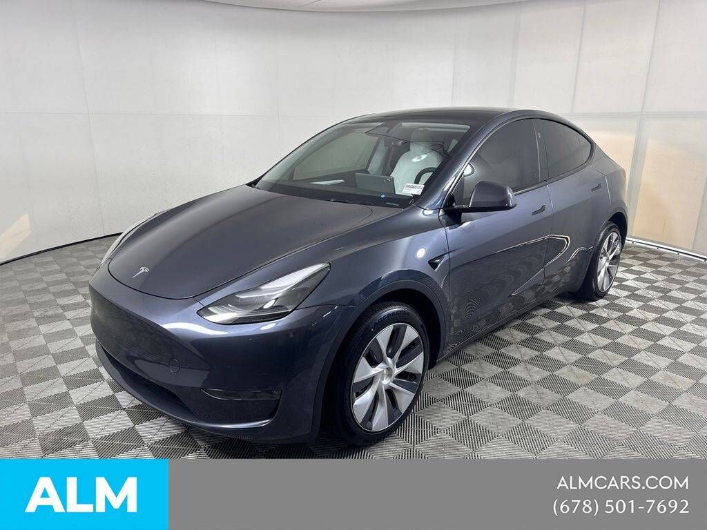 2024 TESLA Model Y