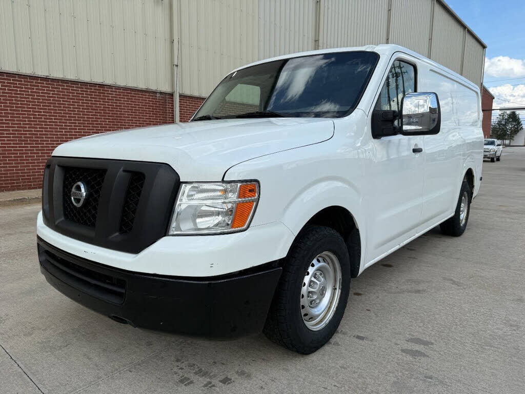 2013 NISSAN NV