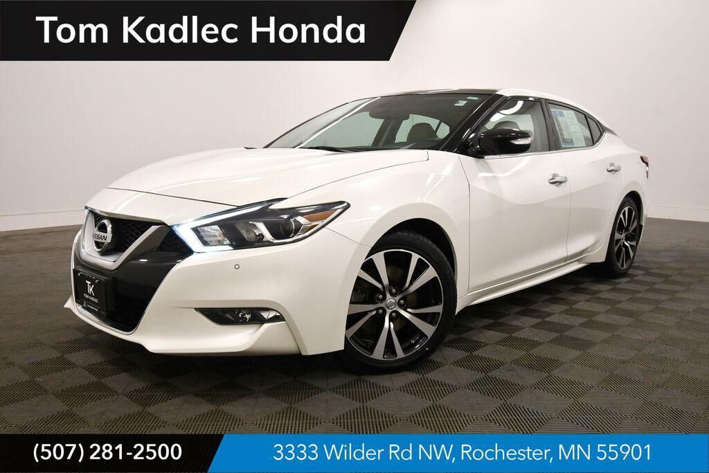 2017 NISSAN Maxima