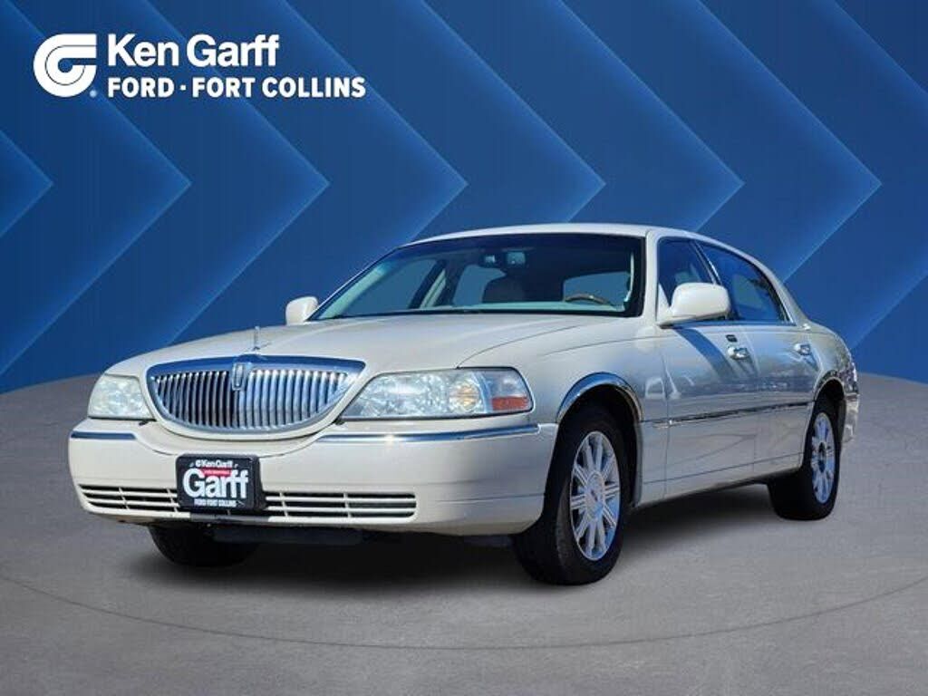 2006 LINCOLN Town Car