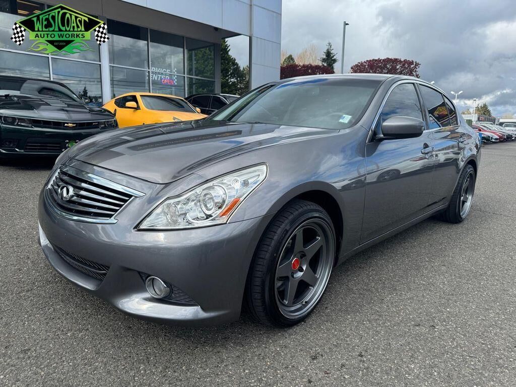 2013 INFINITI G37