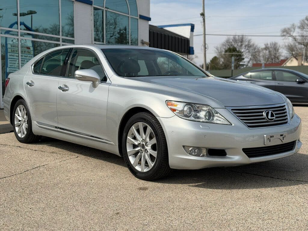 2011 LEXUS LS