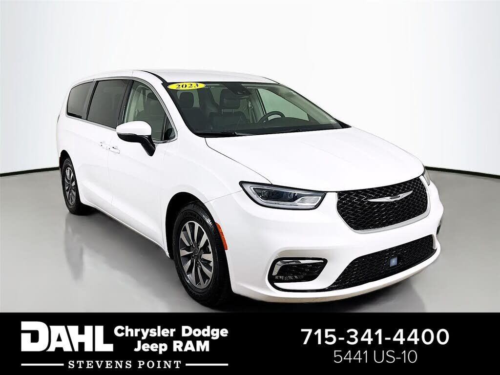 2023 CHRYSLER Pacifica