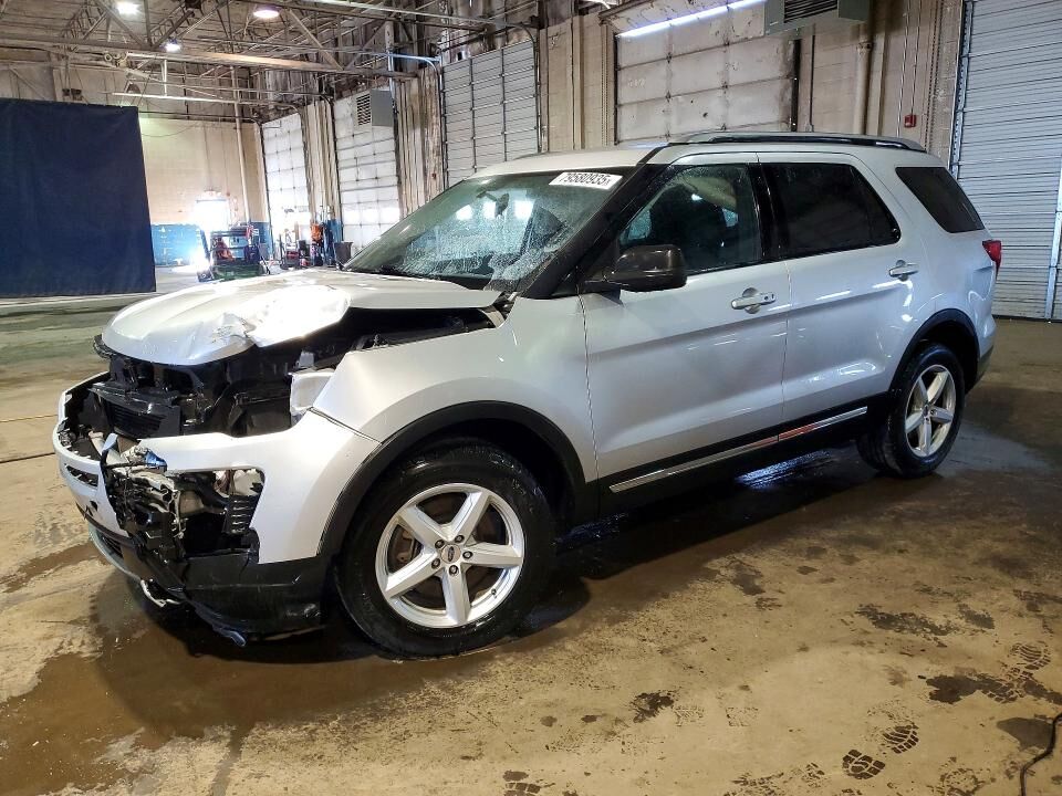 2018 FORD Explorer