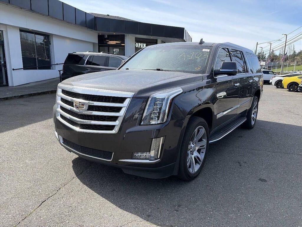 2017 CADILLAC Escalade ESV