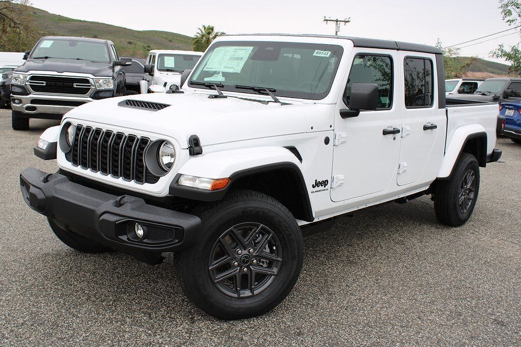 2026 JEEP Gladiator