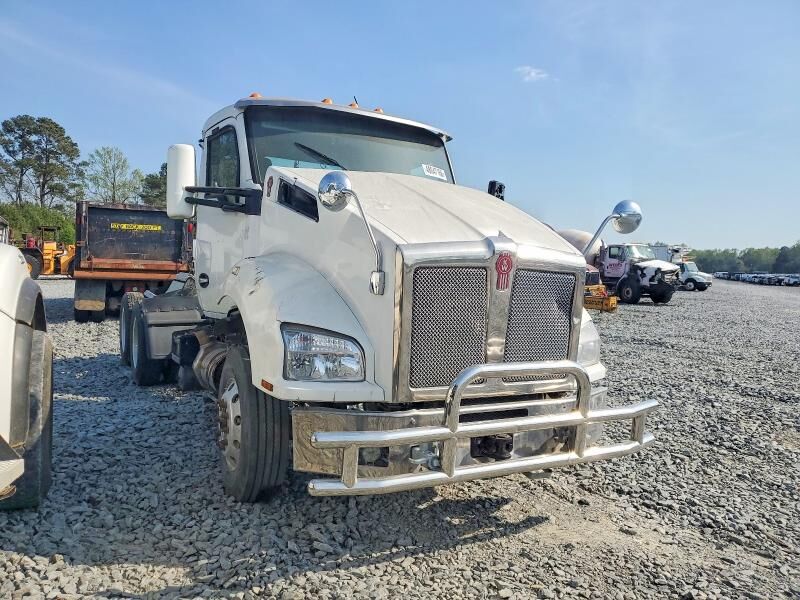 2020 KENWORTH T880