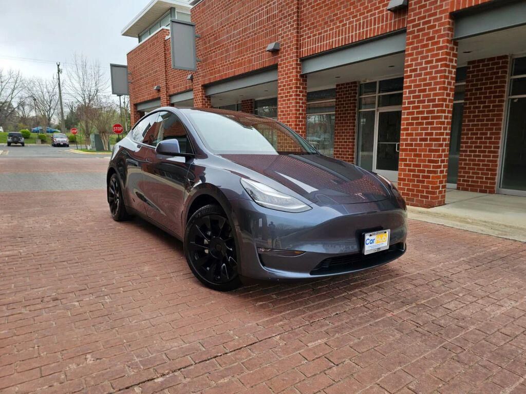 2020 TESLA Model Y