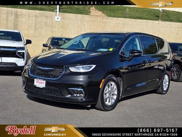 2023 CHRYSLER Pacifica