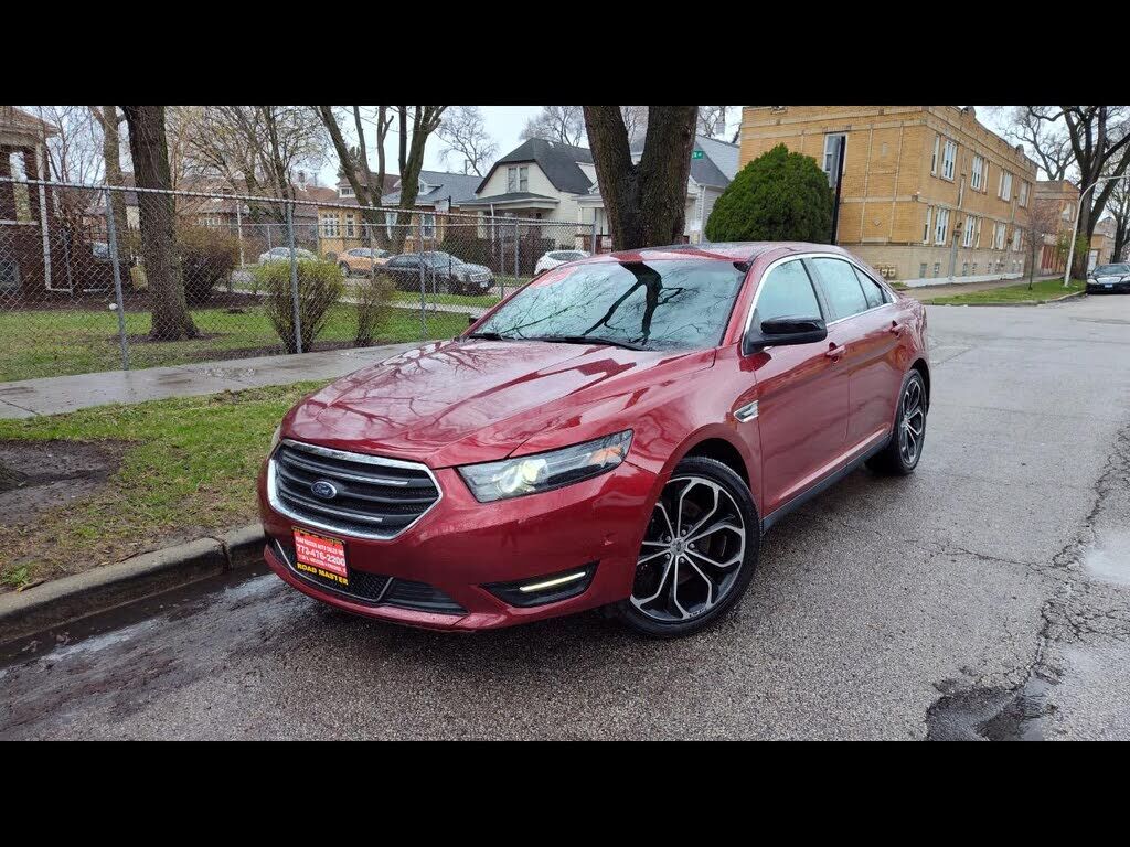 2013 FORD Taurus