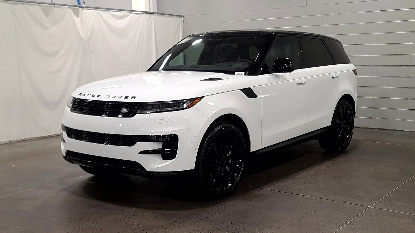 2026 LAND ROVER Range Rover Sport