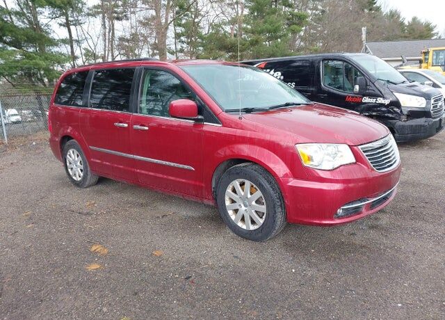 2016 CHRYSLER Town and Country