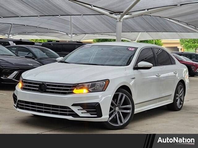 2017 VOLKSWAGEN Passat