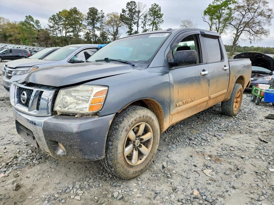 2014 NISSAN Titan