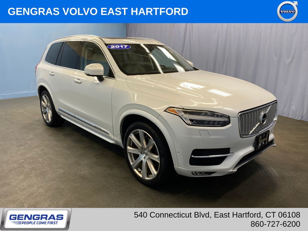 2017 VOLVO XC90