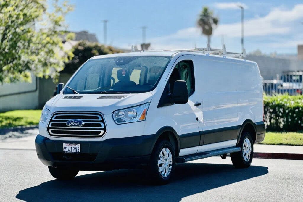 2018 FORD Transit