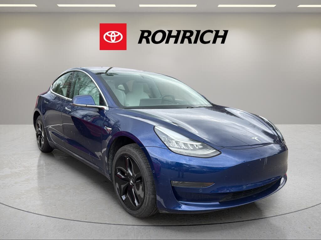 2018 TESLA Model 3