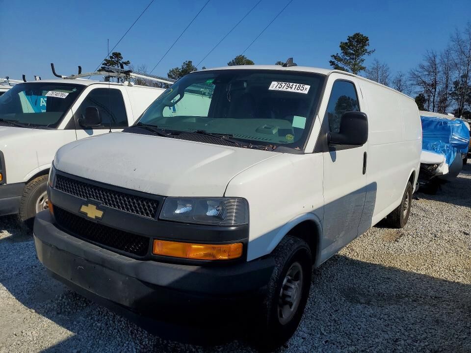 2020 CHEVROLET Express