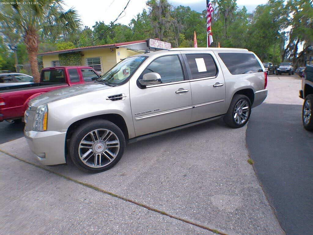 2013 CADILLAC Escalade