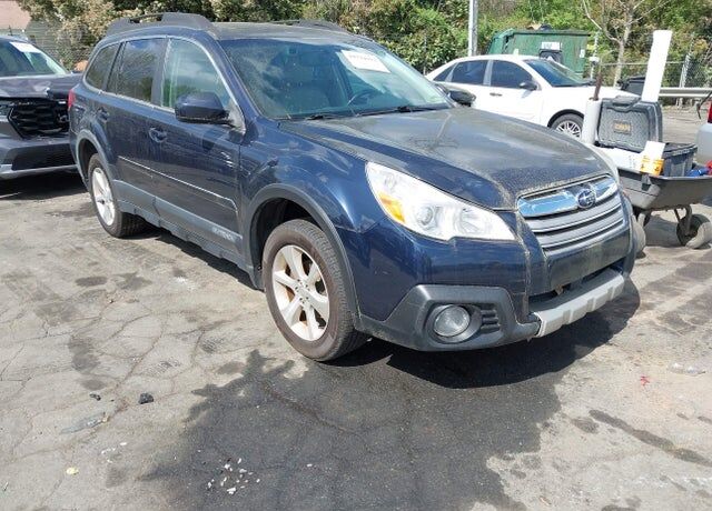 2014 SUBARU Outback