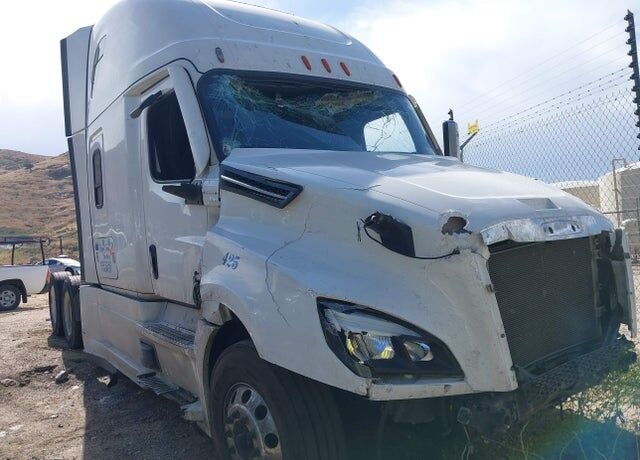 2021 FREIGHTLINER New Cascadia 126" Sleepercab