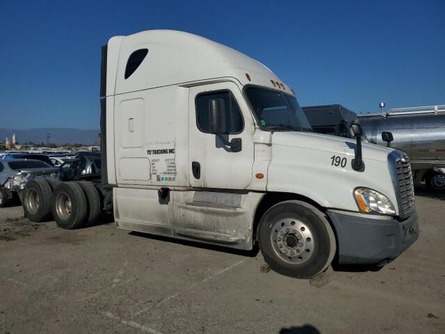 2017 FREIGHTLINER Cascadia