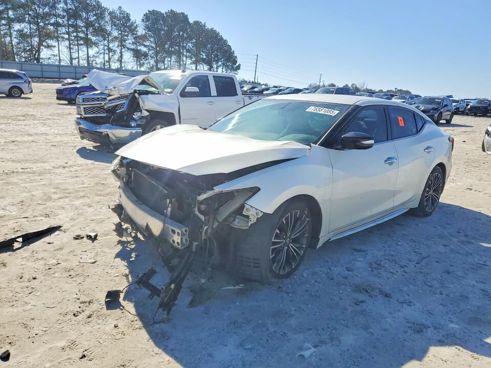 2017 NISSAN Maxima