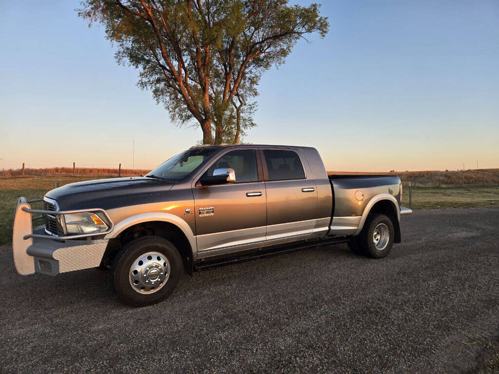 2012 DODGE Ram