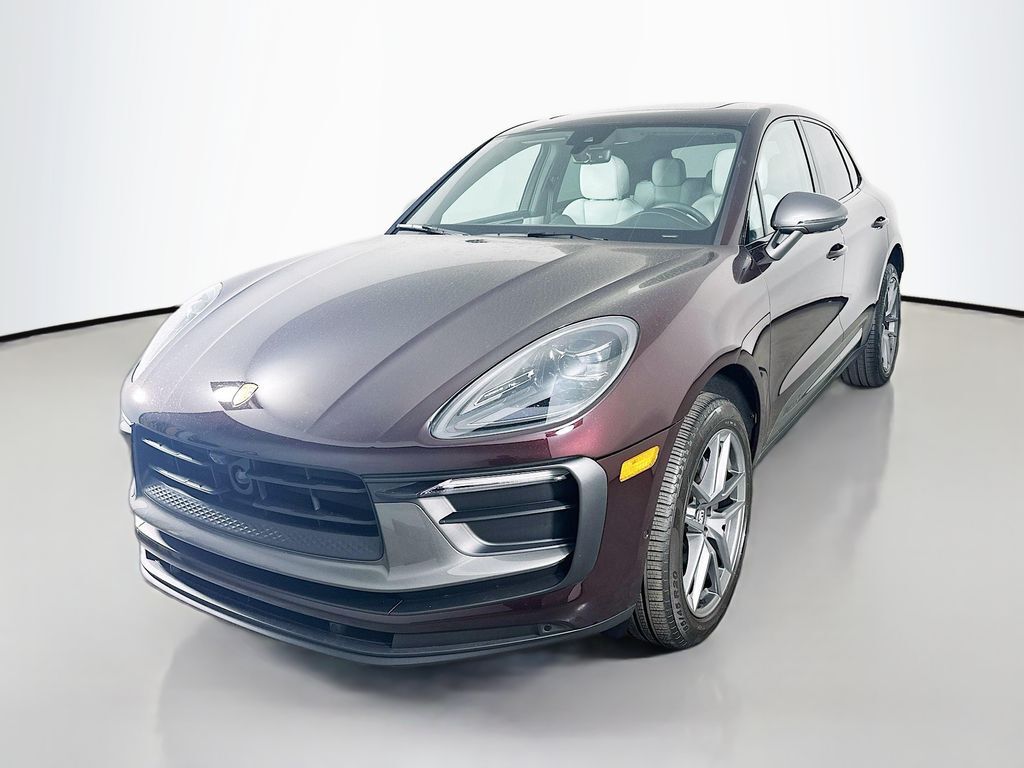 2026 PORSCHE Macan