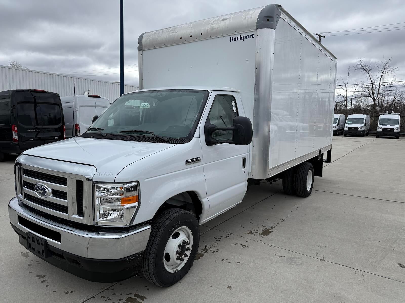 2025 FORD E-350