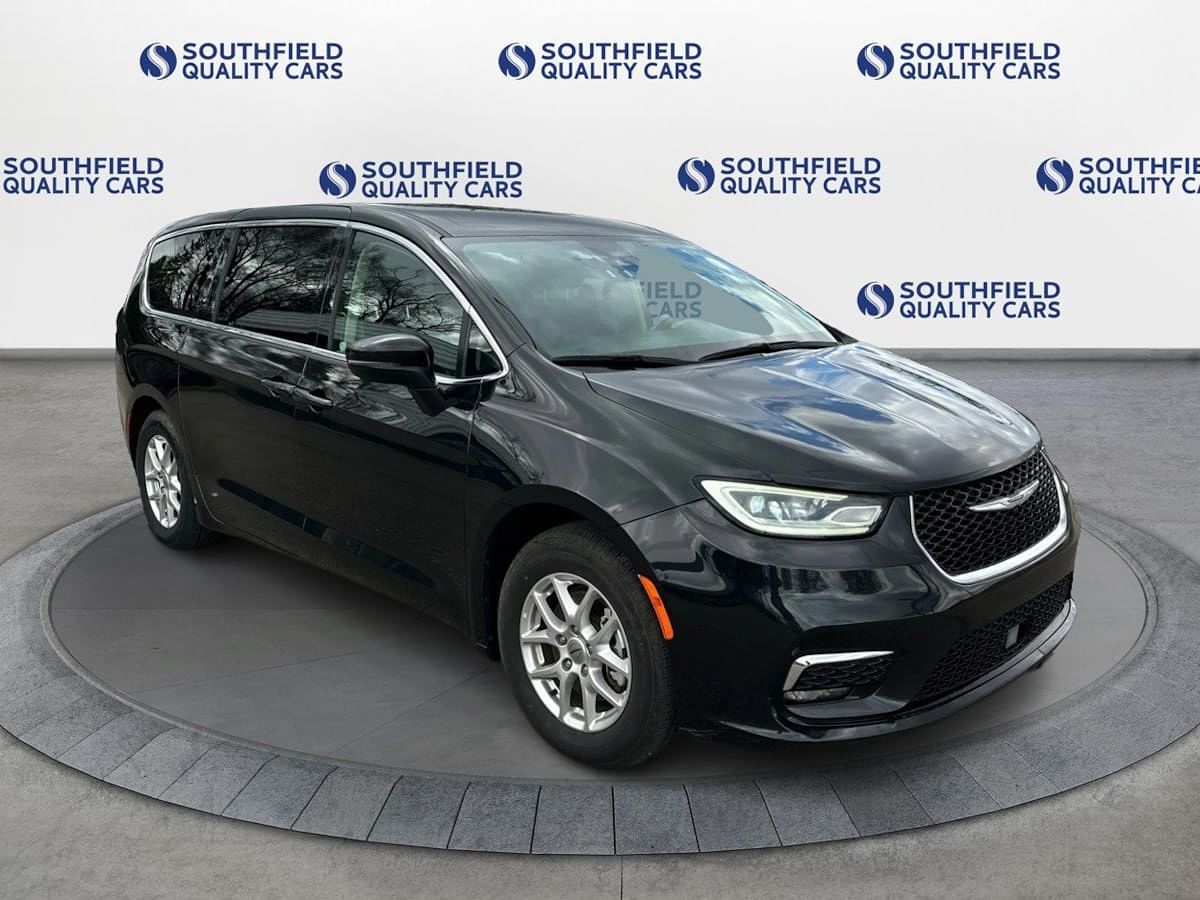 2023 CHRYSLER Pacifica