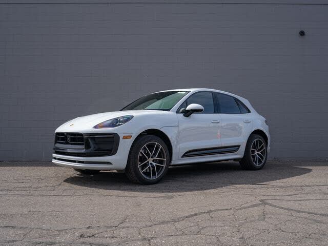 2025 PORSCHE Macan