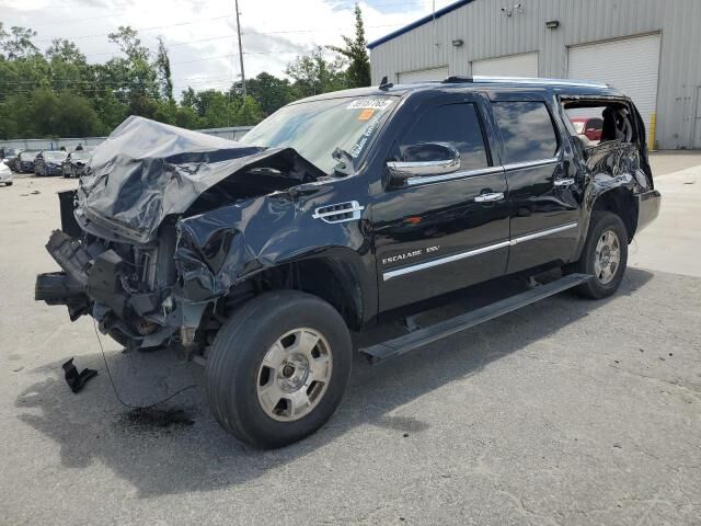 2010 CADILLAC Escalade