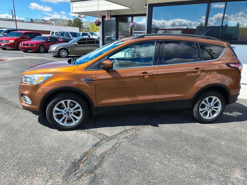 2017 FORD Escape