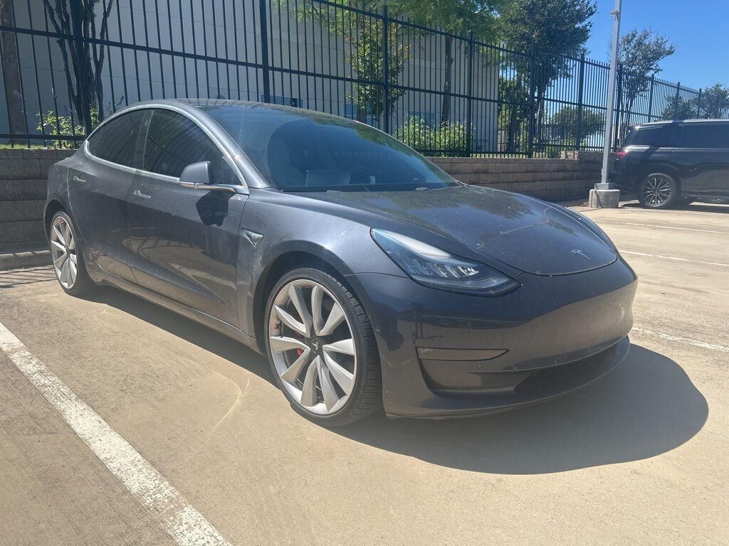 2018 TESLA Model 3
