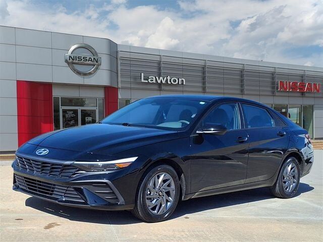 2024 HYUNDAI Elantra