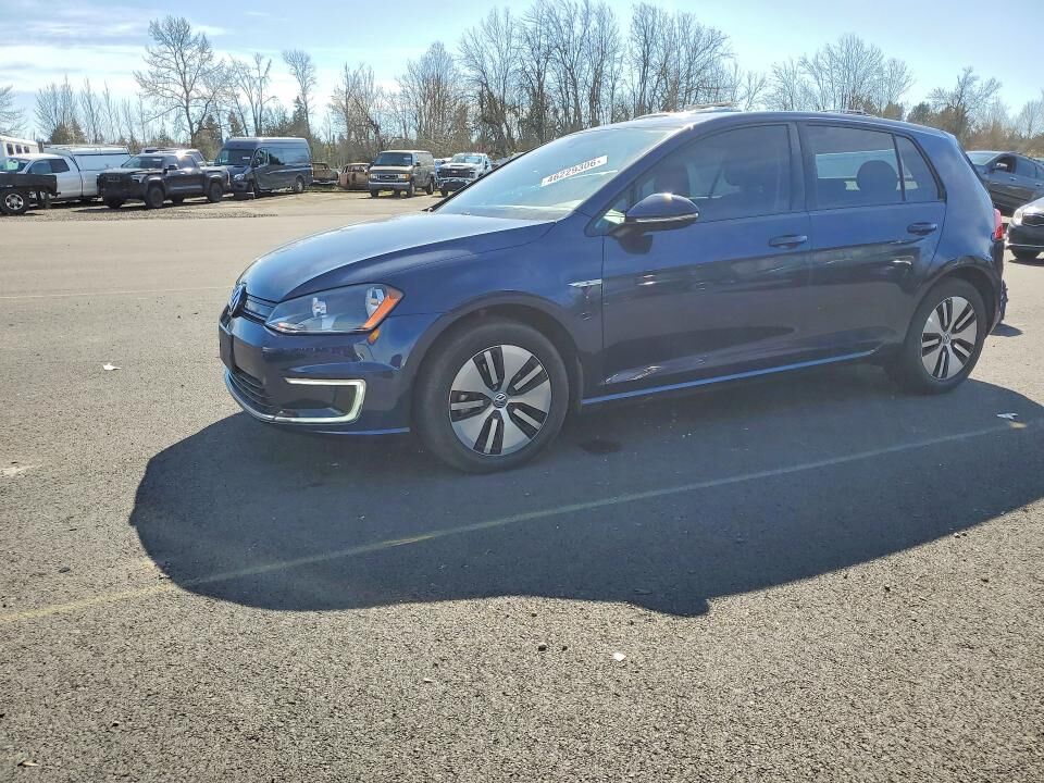 2016 VOLKSWAGEN e-Golf