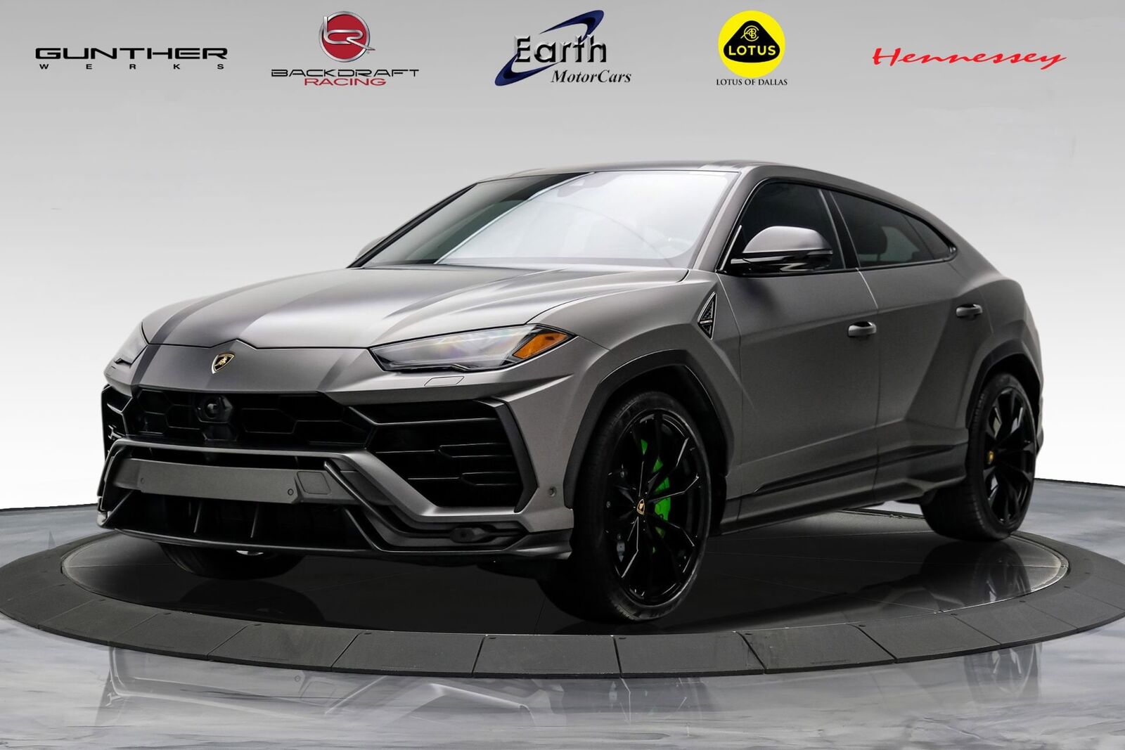 2022 LAMBORGHINI URUS