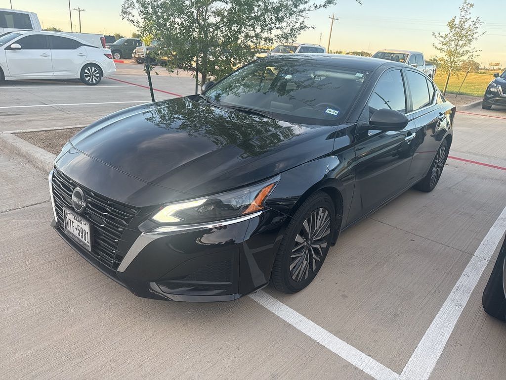 2024 NISSAN Altima