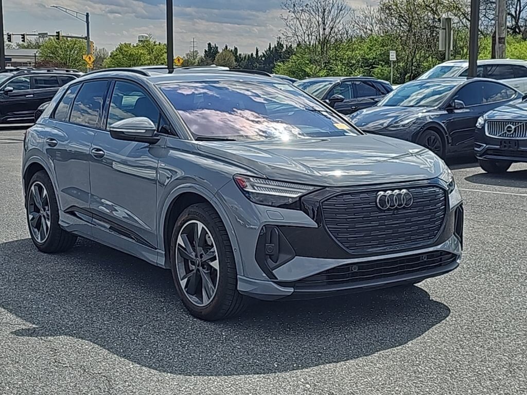 2024 AUDI Q4