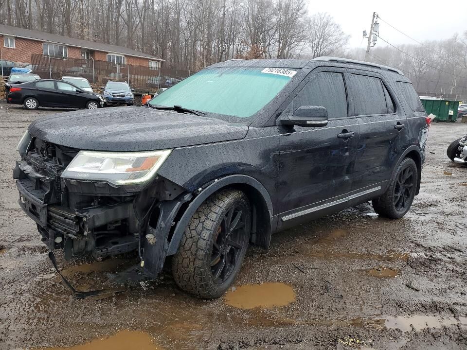2017 FORD Explorer