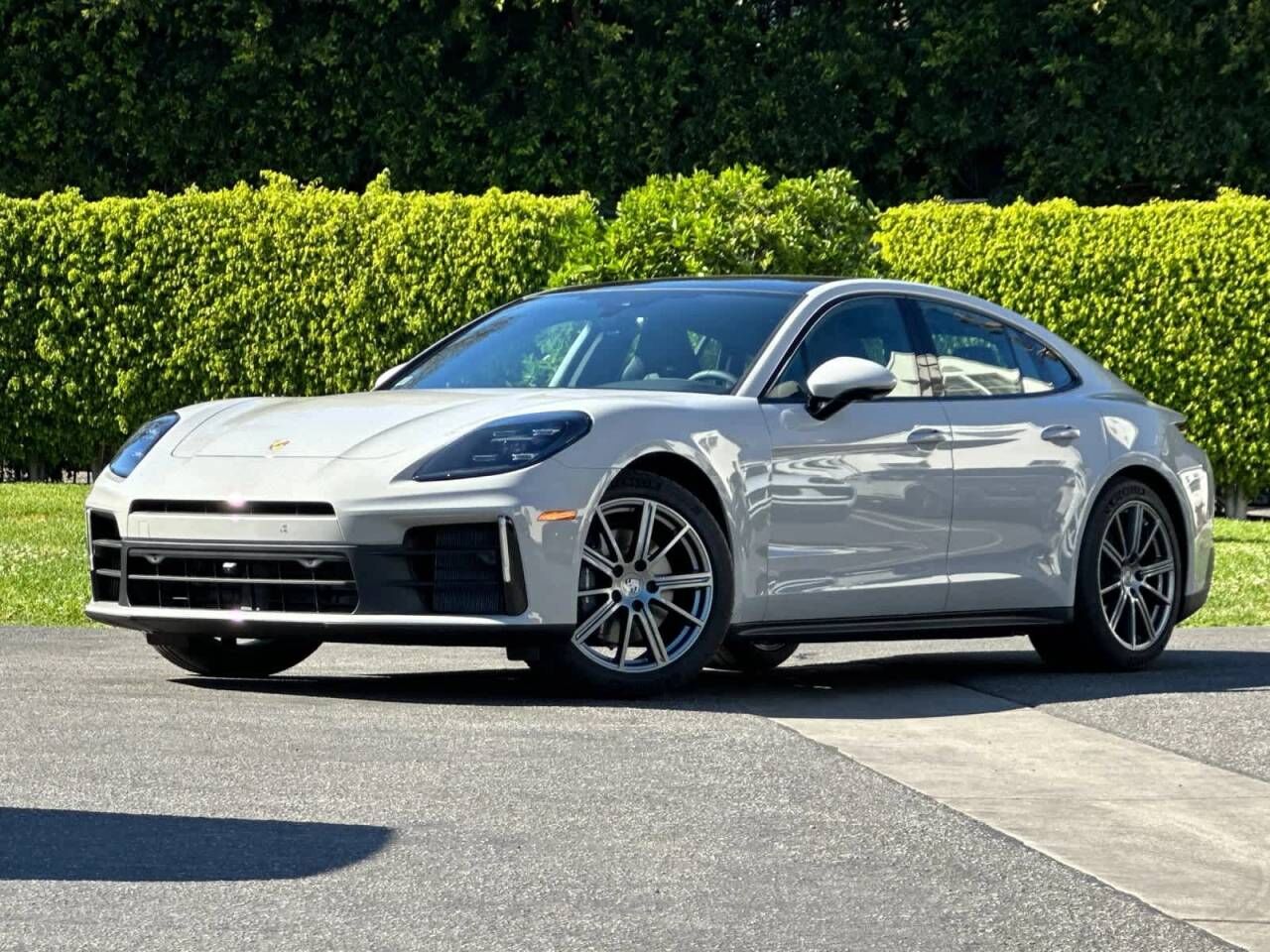 2026 PORSCHE Panamera