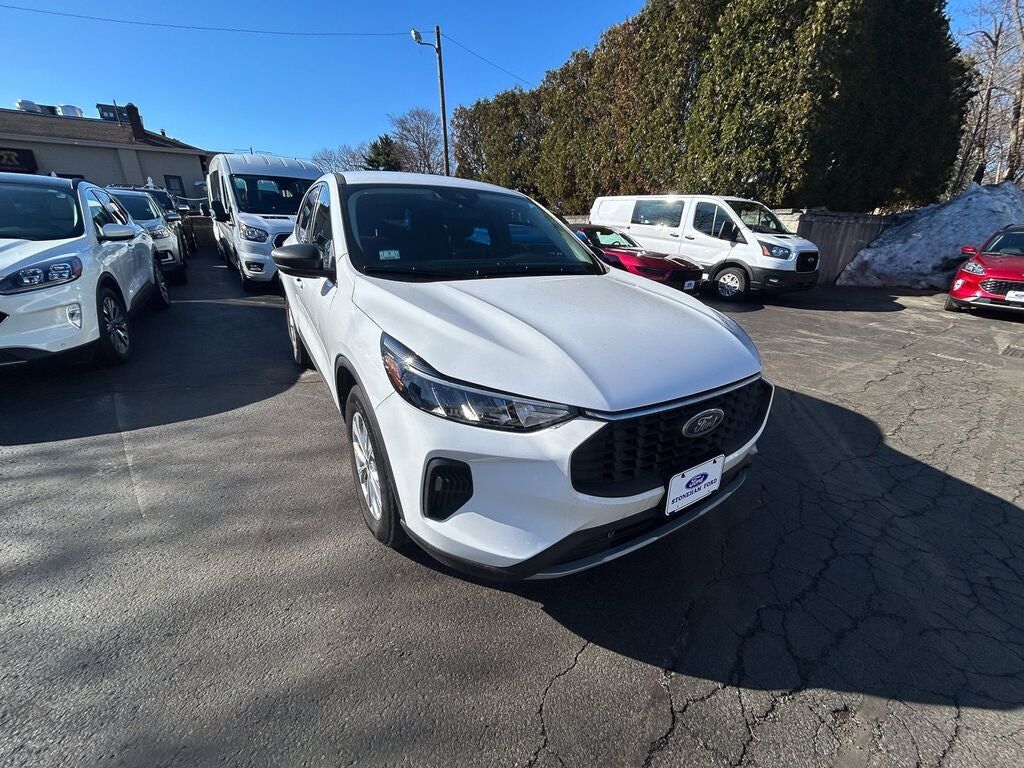 2024 FORD Escape