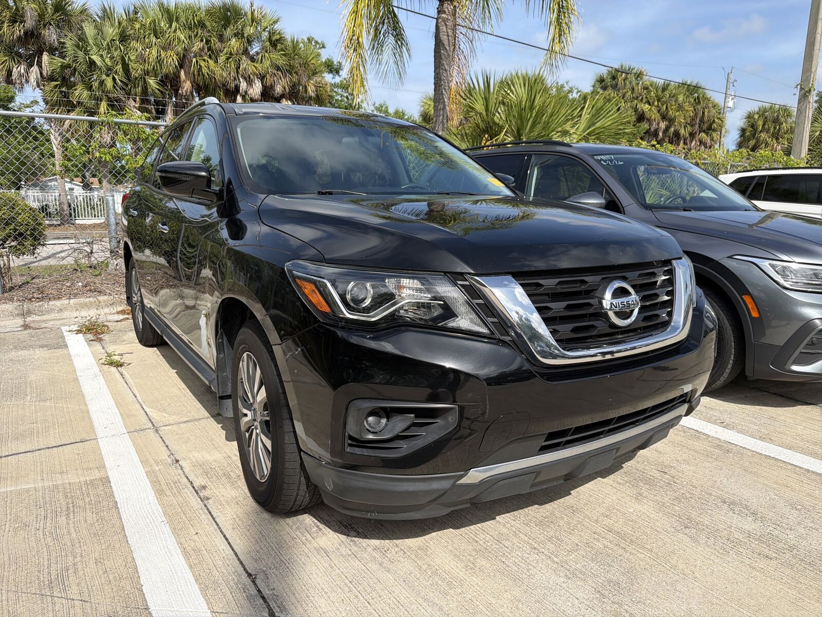 2020 NISSAN Pathfinder