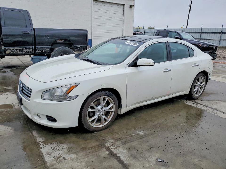 2014 NISSAN Maxima